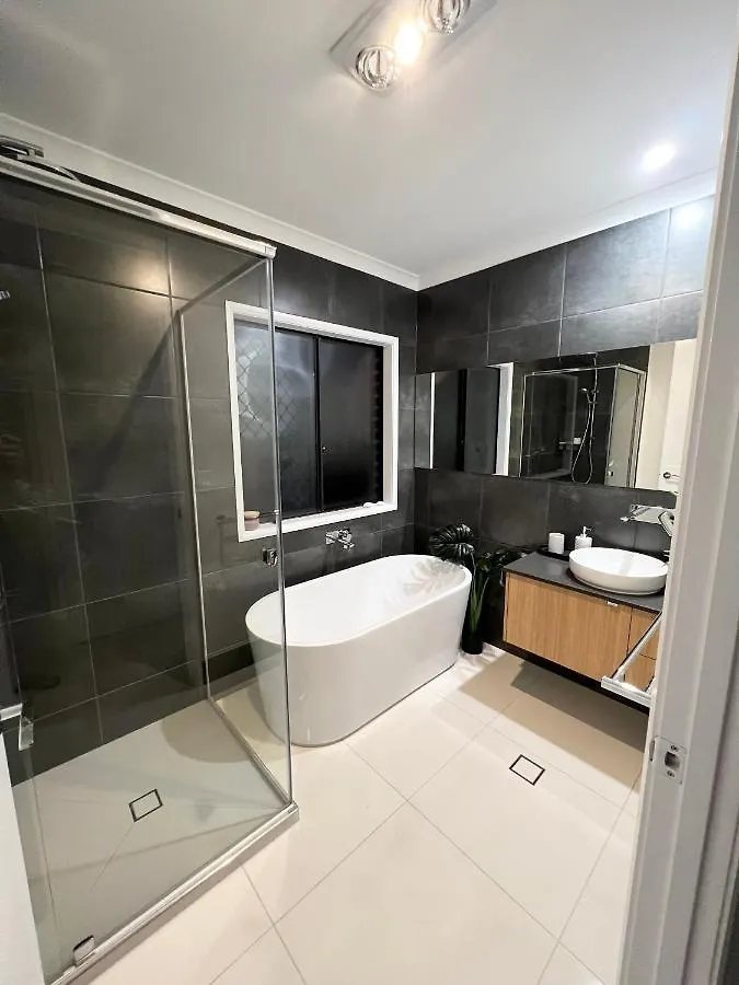 Plantation Retreat 4 Bedroom Modern Home Landsborough Prázdninový dům