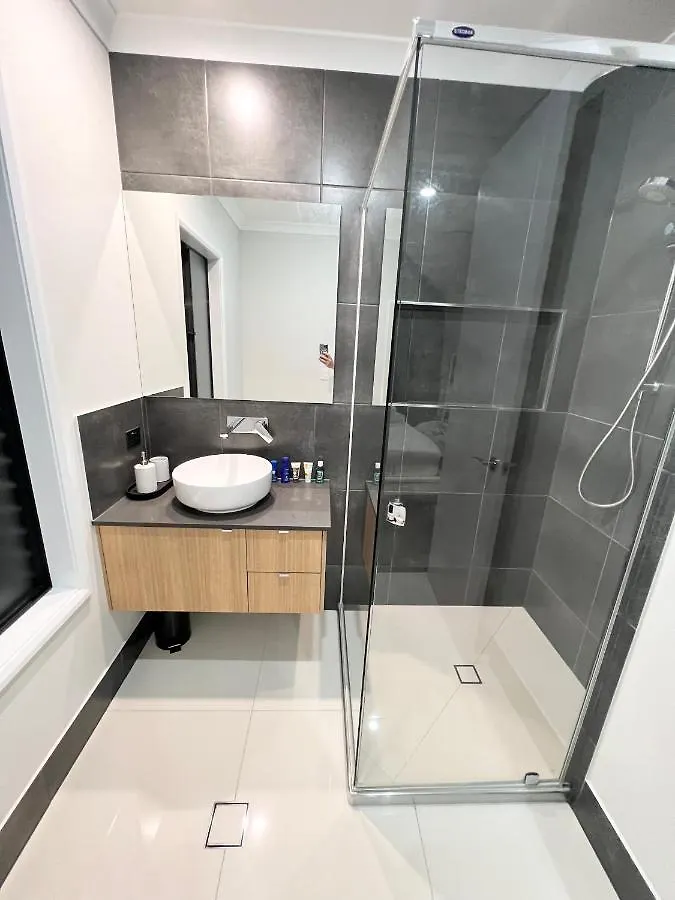 Plantation Retreat 4 Bedroom Modern Home Landsborough
